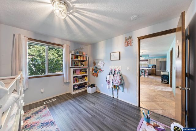 465 Flint Ridge St SE, Salem, OR 97306