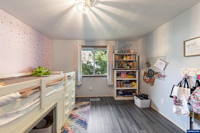 465 Flint Ridge St SE, Salem, OR 97306