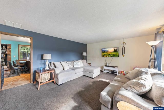 465 Flint Ridge St SE, Salem, OR 97306