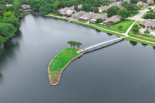 3216 Village Oak Drive, Arlington, TX 76017