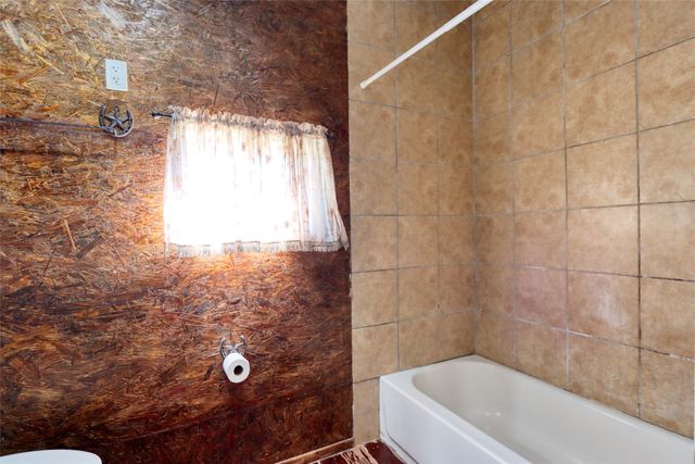 2620 State Highway 7, Chilton, TX 76632