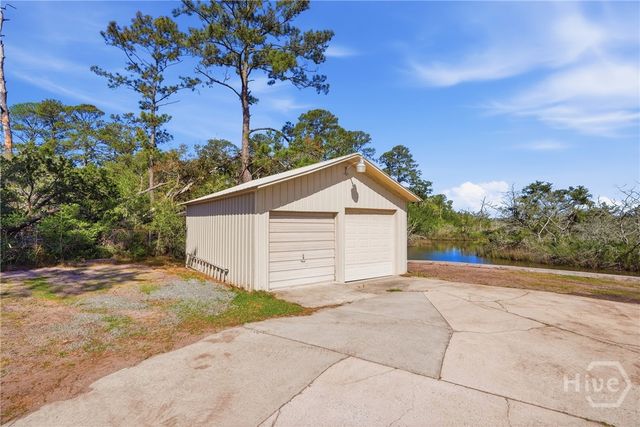 150 Smoakhouse Drive, Midway, GA 31320