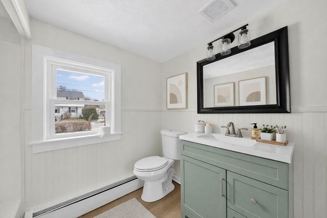 220 Francis Ave, North Providence, RI 02904