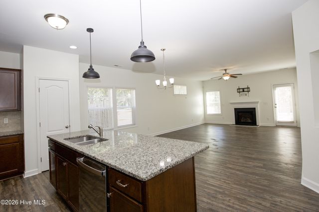 3025 Dana Lane, Aberdeen, NC 28315