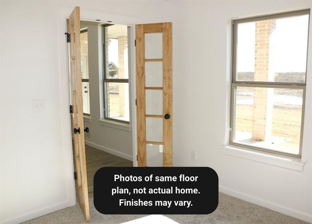 4900 Vine Cliff Road, Mustang, OK 73064