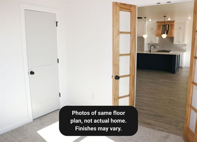 4900 Vine Cliff Road, Mustang, OK 73064