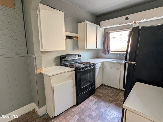 67 Montgomery Street, Gloversville, NY 12078