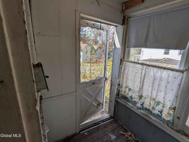 67 Montgomery Street, Gloversville, NY 12078