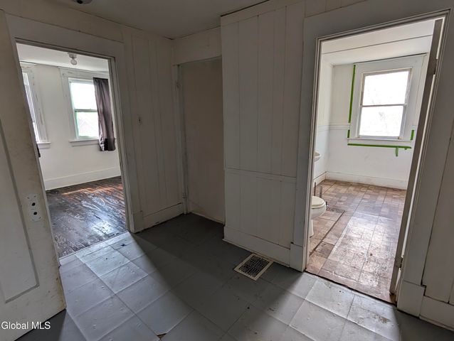67 Montgomery Street, Gloversville, NY 12078