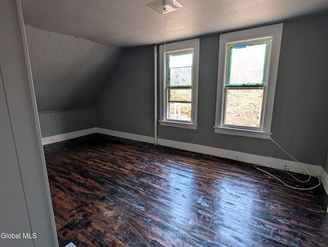 67 Montgomery Street, Gloversville, NY 12078