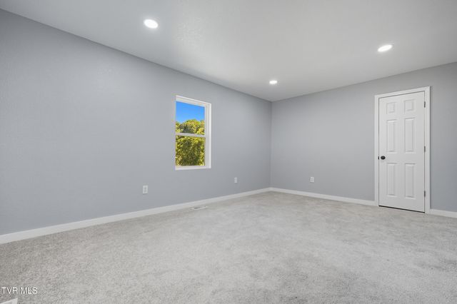 1116 Skelton Bluff Road, Kingsport, TN 37660