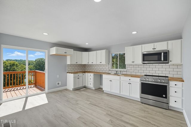 1116 Skelton Bluff Road, Kingsport, TN 37660