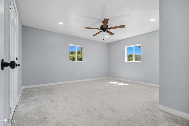 1116 Skelton Bluff Road, Kingsport, TN 37660
