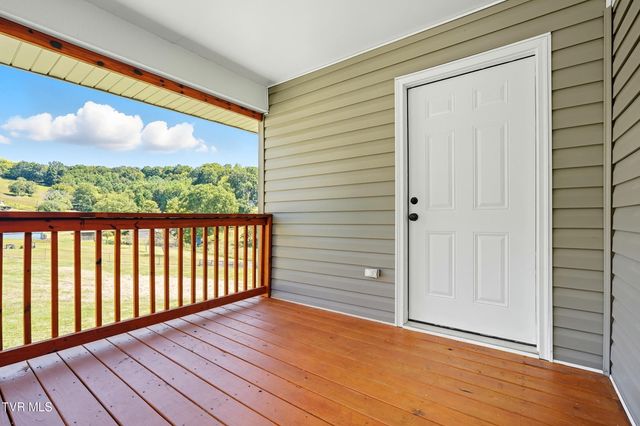 1116 Skelton Bluff Road, Kingsport, TN 37660