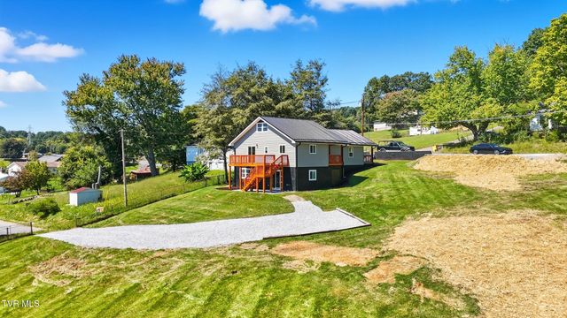 1116 Skelton Bluff Road, Kingsport, TN 37660