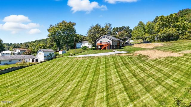 1116 Skelton Bluff Road, Kingsport, TN 37660