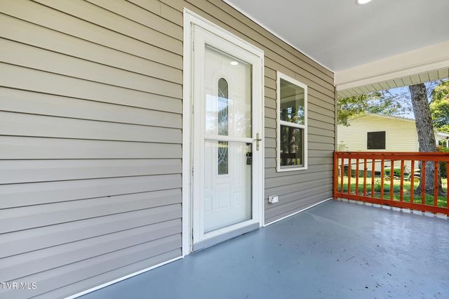 1116 Skelton Bluff Road, Kingsport, TN 37660