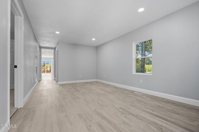 1116 Skelton Bluff Road, Kingsport, TN 37660