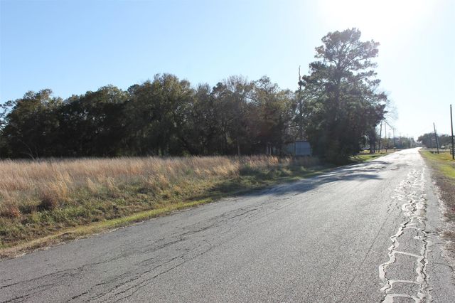 8531 Avenue H, Liverpool, TX 77577