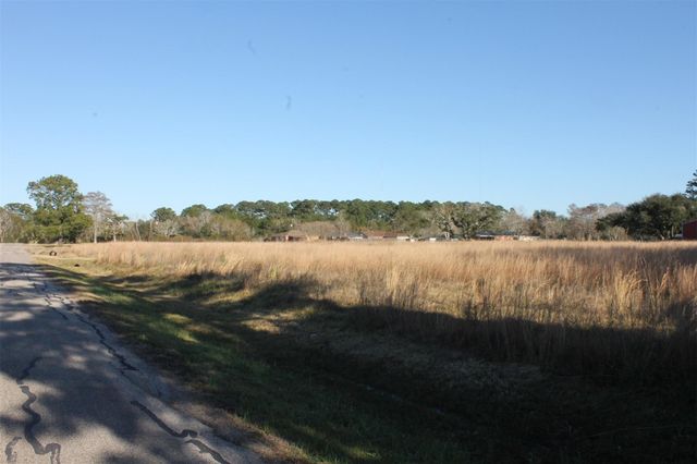 8531 Avenue H, Liverpool, TX 77577