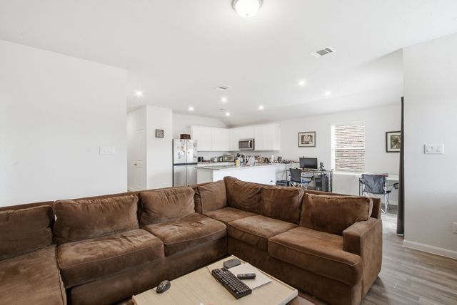 417 Jameson Street, Springtown, TX 76082