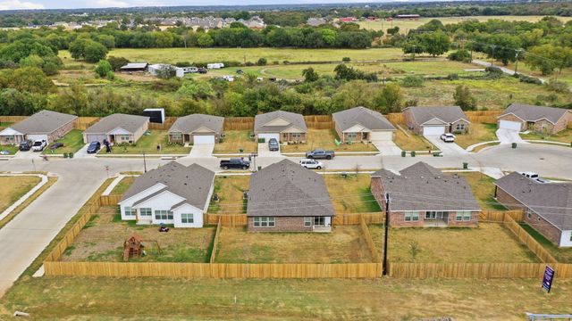 417 Jameson Street, Springtown, TX 76082
