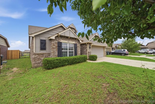 14506 E 111th Place N, Owasso, OK 74055