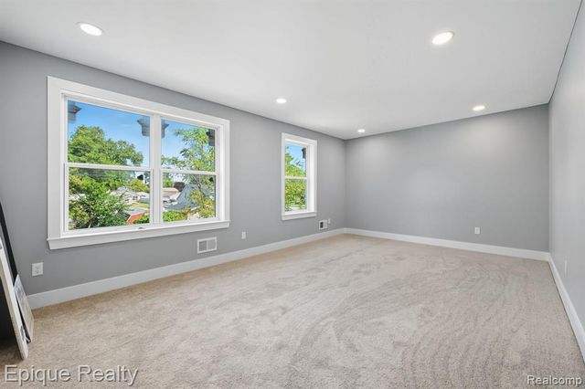 345 Second Ave, Pontiac, MI 48340