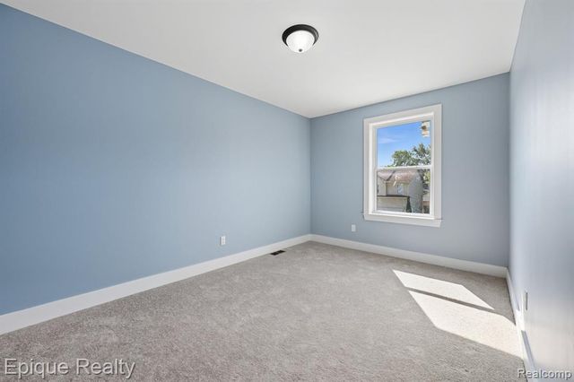 345 Second Ave, Pontiac, MI 48340