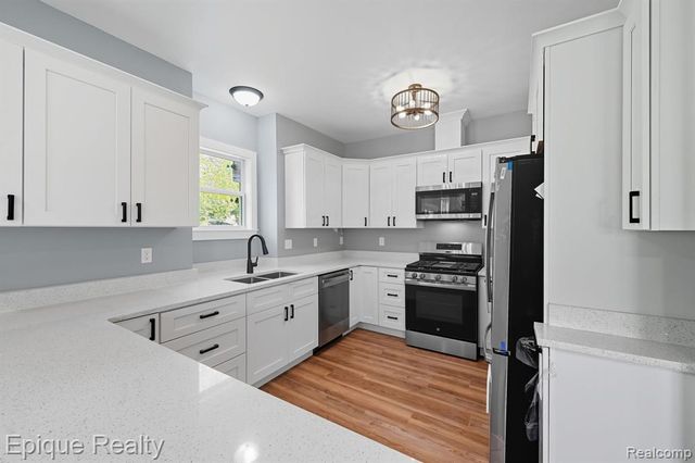 345 Second Ave, Pontiac, MI 48340