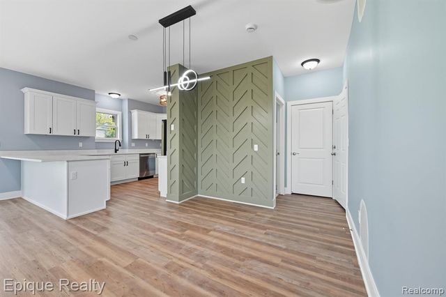 345 Second Ave, Pontiac, MI 48340