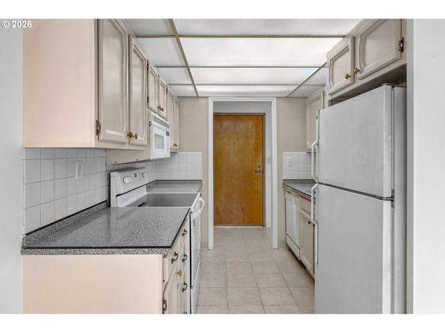 2021 Sw MAIN St 48, Portland, OR 97205