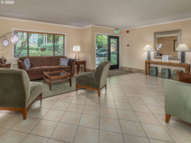 2021 Sw MAIN St 48, Portland, OR 97205
