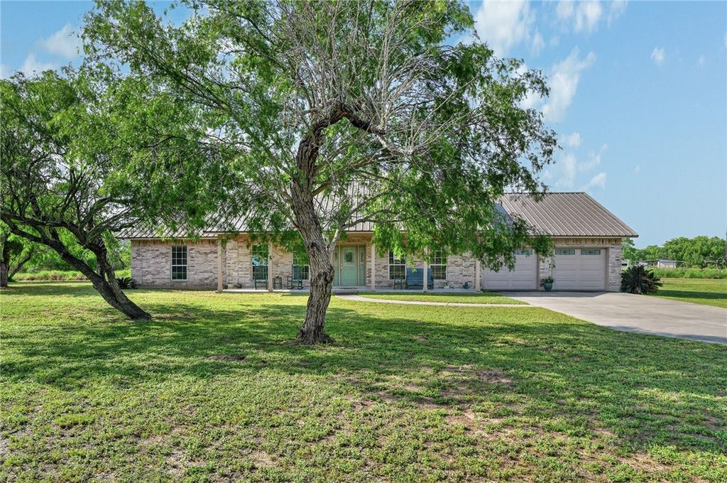 118 Agape Dr, Woodsboro, TX 78393 — exterior