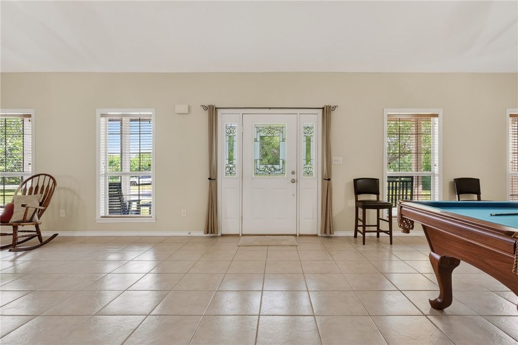 118 Agape Dr, Woodsboro, TX 78393 — photo 5
