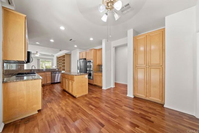 30290 Carmenet Circle, Murrieta, CA 92563