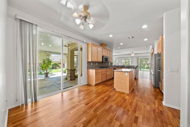 30290 Carmenet Circle, Murrieta, CA 92563