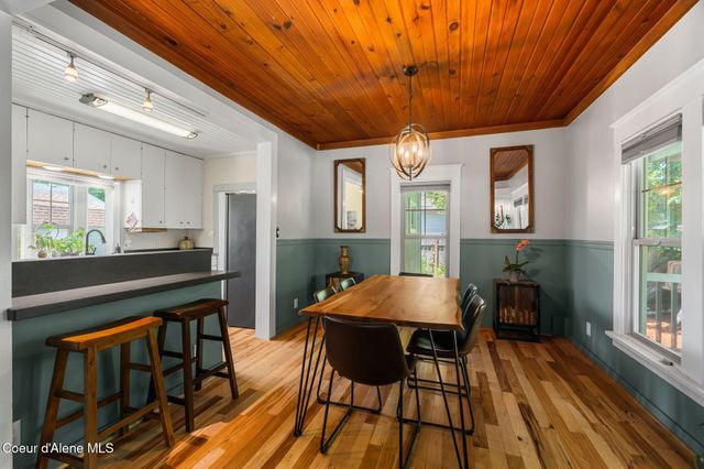 1402 W Lake ST W, Sandpoint, ID 83864