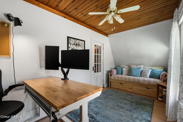 1402 W Lake ST W, Sandpoint, ID 83864