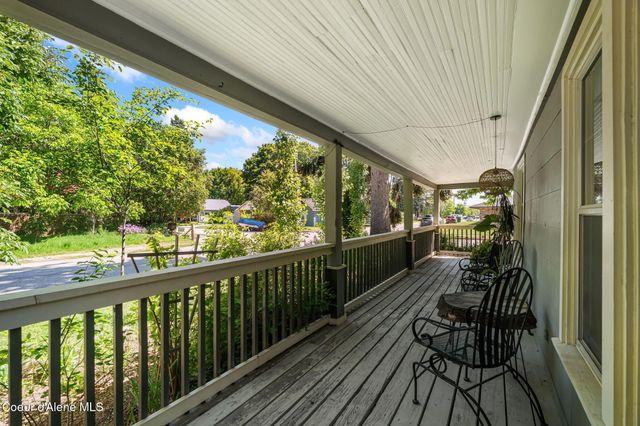 1402 W Lake ST W, Sandpoint, ID 83864