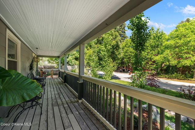 1402 W Lake ST W, Sandpoint, ID 83864