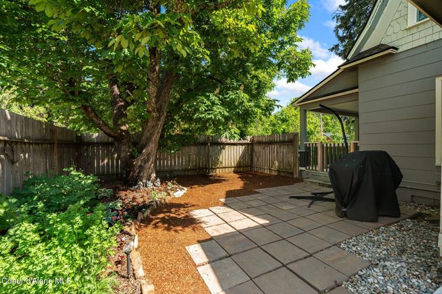 1402 W Lake ST W, Sandpoint, ID 83864