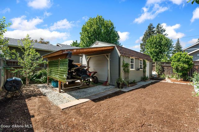 1402 W Lake ST W, Sandpoint, ID 83864