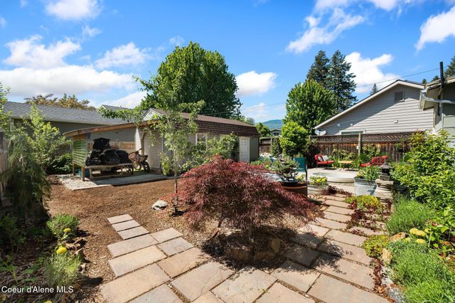 1402 W Lake ST W, Sandpoint, ID 83864
