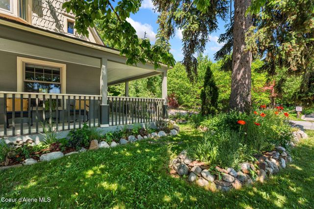 1402 W Lake ST W, Sandpoint, ID 83864