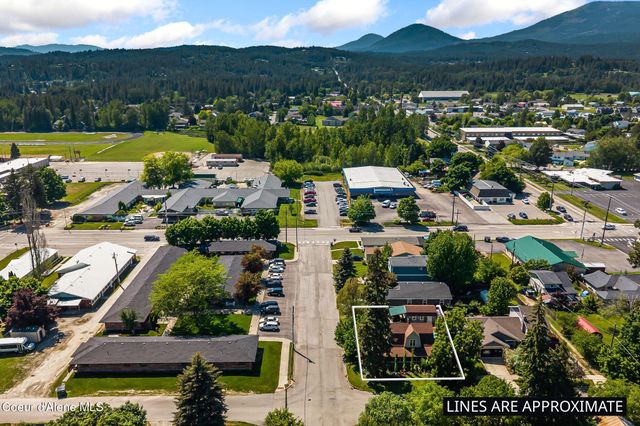 1402 W Lake ST W, Sandpoint, ID 83864