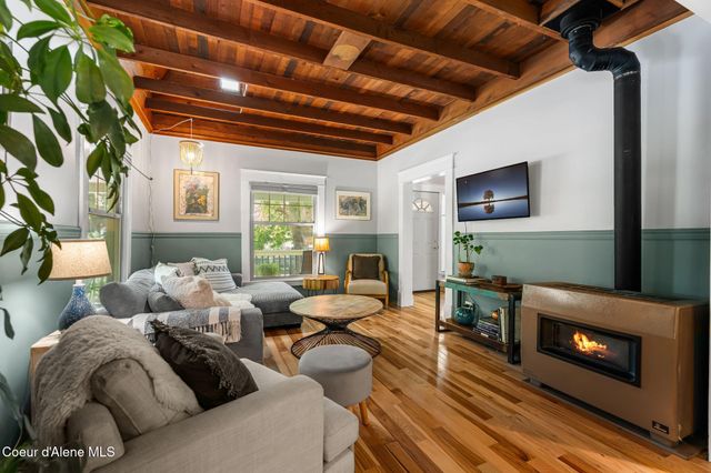 1402 W Lake ST W, Sandpoint, ID 83864