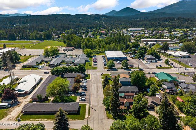 1402 W Lake ST W, Sandpoint, ID 83864