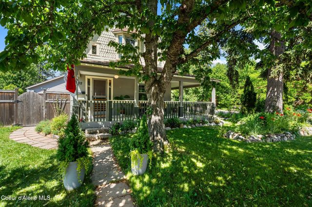 1402 W Lake ST W, Sandpoint, ID 83864