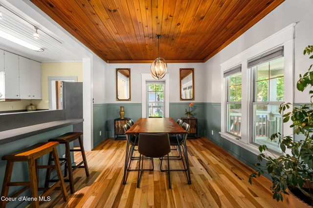 1402 W Lake ST W, Sandpoint, ID 83864